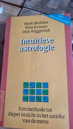 Intuïtieve astrologie, Ophalen of Verzenden, Zo goed als nieuw, Astrologie, Achtergrond en Informatie