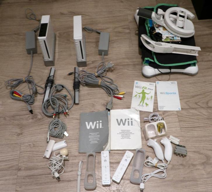 Nintendo Wii-set (2 consoles) + accessoires, Spelcomputers en Games, Spelcomputers | Nintendo Consoles | Accessoires, Gebruikt
