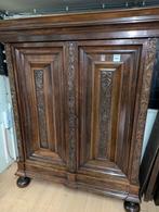 Antieke 18 eeuwse palissander gefingeerde kussen kast €290, Ophalen