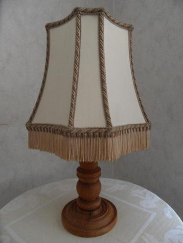 brocante tafellamp lamp - gedraaide houten voet - klassieke  beschikbaar voor biedingen