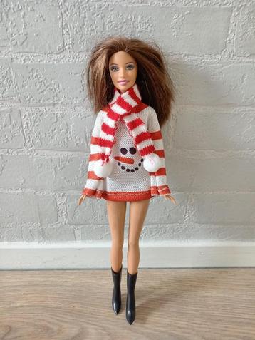 Barbie kleertjes set 16: kersttrui  beschikbaar voor biedingen