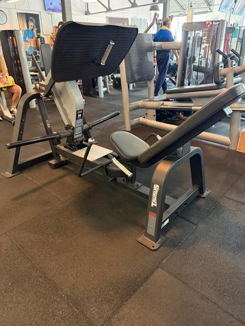 Taurus Squatpress/ legpress/ leg press/ beinpresse beschikbaar voor biedingen