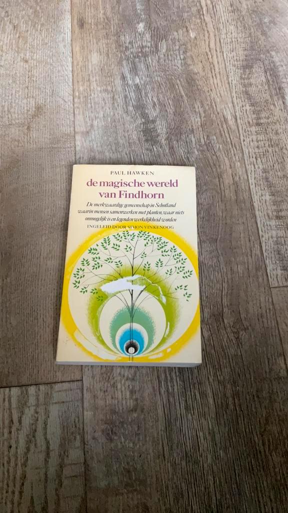 Tk de magische wereld van Findhorn, Boeken, Esoterie en Spiritualiteit, Gelezen, Ophalen of Verzenden