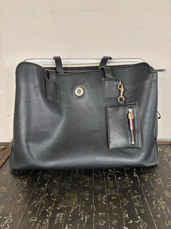 Tommy Hilfiger Laptoptas Zwart, Computers en Software, Laptoptassen, Gebruikt, Aktetas, 14 inch, Ophalen of Verzenden