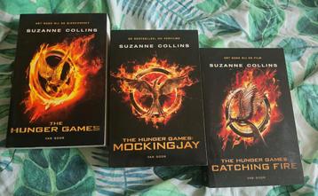 Suzanne Collins: Hunger Games trilogie, paperback Nederlands beschikbaar voor biedingen