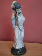 Lladro Chrysanthemum, Ophalen of Verzenden, Zo goed als nieuw, Mens