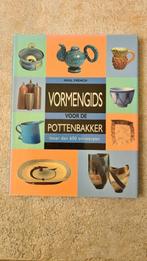 Vormengids voor de Pottenbakker, Ophalen of Verzenden, Zo goed als nieuw, Kleien en Boetseren