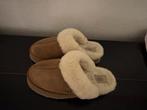 Ugg sloffen - maat 42, Kleding | Dames, Schoenen, Ophalen of Verzenden, Gedragen, Bruin, Pantoffels of Sloffen