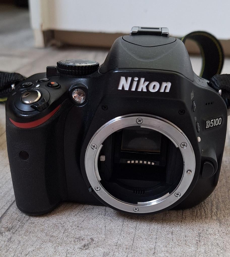 Nikon D5100 body met toebehoren, Audio, Tv en Foto, Fotocamera's Digitaal, Ophalen, Zo goed als nieuw, Nikon, Geen optische zoom