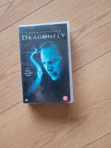 Videoband (VHS) Dragonfly beschikbaar voor biedingen
