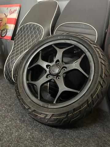 Gloednieuwe MP3 velg met nieuwe band voor Vespa Sprint beschikbaar voor biedingen