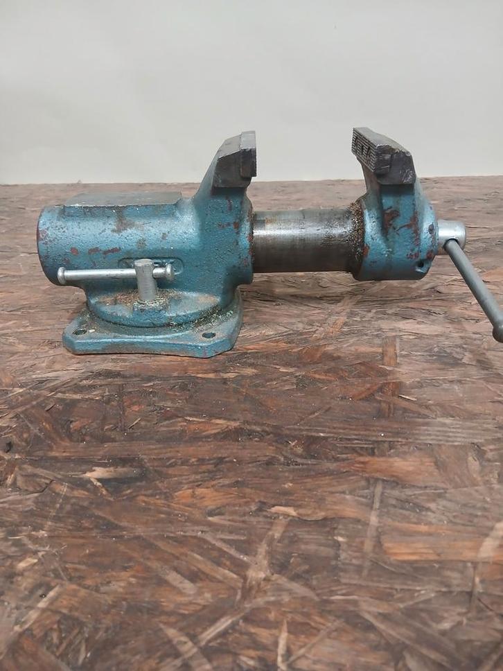 Bankschroef, Doe-het-zelf en Verbouw, Werkbanken, Gebruikt, Ophalen of Verzenden