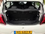 Peugeot 108 1.0 12V E-vti 68PK 3DR 2016 Wit, Auto's, Peugeot, Voorwielaandrijving, Stof, Zwart, Wit