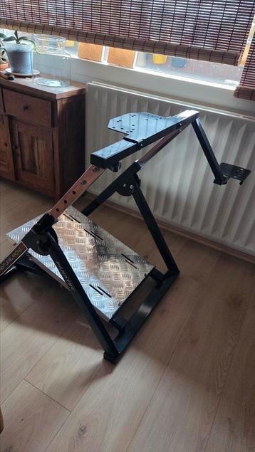 Next level racing wheelstand beschikbaar voor biedingen