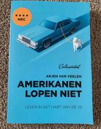 Amerikanen lopen niet - Arjen van Veelen - De Correspondent, Boeken, Ophalen of Verzenden, Zo goed als nieuw, Nederland