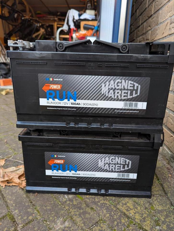 Twee Magneti Marelli accu's 12v 100ah 900a, Auto-onderdelen, Accu's en Toebehoren, Gebruikt, Ophalen