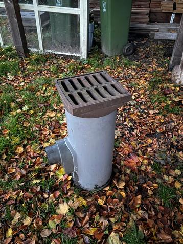 Straatkolk PVC/Gietijzer beschikbaar voor biedingen