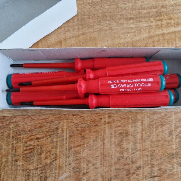PB Swiss schroevendraaier volledig geïsoleerd (nieuw), Doe-het-zelf en Verbouw, Gereedschap | Handgereedschap, Nieuw, Ophalen of Verzenden