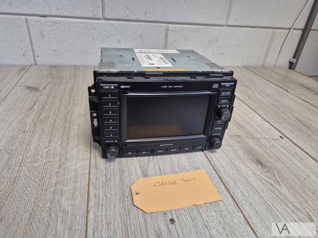 Chrysler 300c 300 c 2004 - 2010 radio navigatie unit €200, Ophalen of Verzenden, Gebruikt, Chrysler