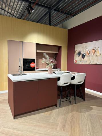 Showroomkeuken Sevilla Koraal beschikbaar voor biedingen