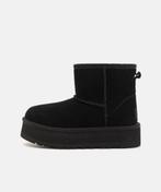 Uggs Classic Mini Platform Black nieuw, UGG, Zwart, Nieuw, Ophalen of Verzenden