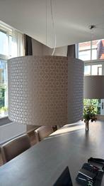 2 Mooie beige lampenkap, Huis en Inrichting, Lampen | Lampenkappen, Ophalen, Zo goed als nieuw, Beige, Rond
