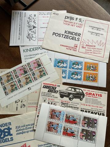 Kinderpostzegels 1982-1984 in mapjes beschikbaar voor biedingen
