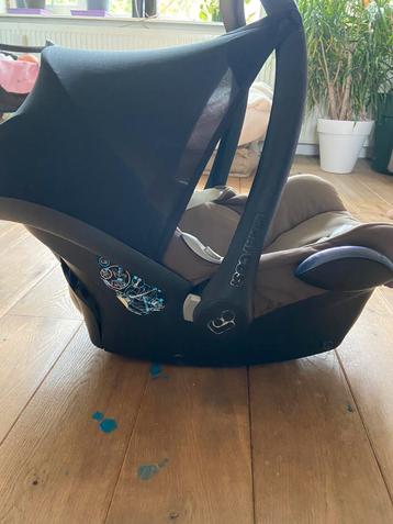 Maxicosi beschikbaar voor biedingen