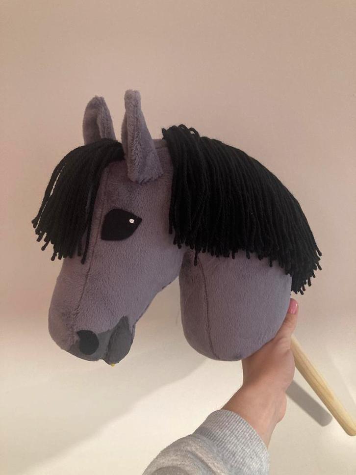 HIB Hobbyhorse Thunder, Hobby en Vrije tijd, Overige Hobby en Vrije tijd, Zo goed als nieuw, Ophalen of Verzenden