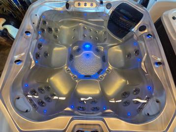 ‼️6 persoons balboa spa‼️AANBIEDING NU 5200 NIEUWSTE MODEL  beschikbaar voor biedingen
