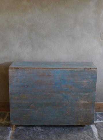 Antieke Zweedse slagbordtafel tafel blauw beschikbaar voor biedingen