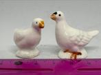 2 witte keramieken vogeltjes, Vogel, Ophalen of Verzenden, Zo goed als nieuw, Beeldje of Figuurtje