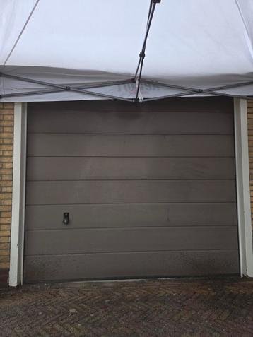 Elektrische Garagedeur 2,50x2,20 - Snelle Ophaal Korting! beschikbaar voor biedingen