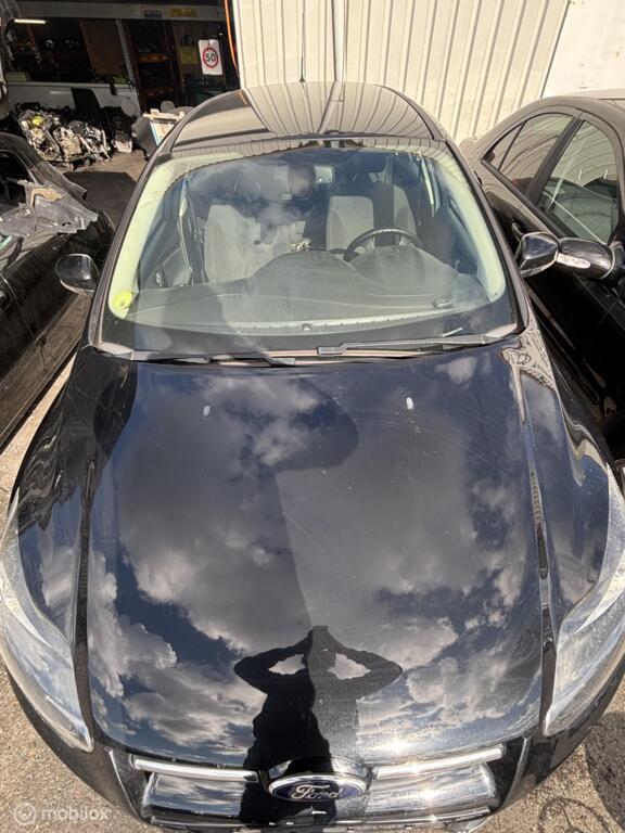 Motorkap zwart Ford Focus III ('11-'18), Auto-onderdelen, Carrosserie en Plaatwerk, Motorkap, Ford, Gebruikt, Ophalen