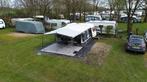 Vakantie in caravan met voortent, Speeltuin, In bos, Recreatiepark