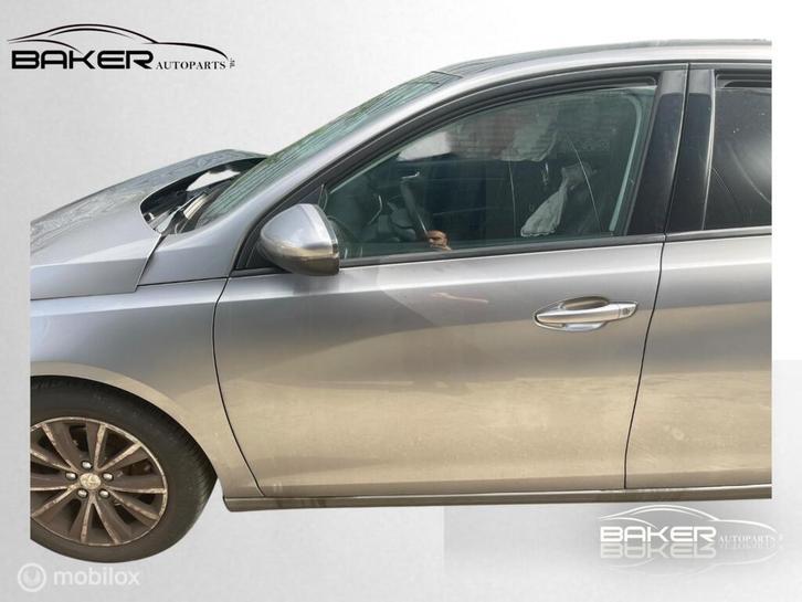 Portier linksvoor KCAC Peugeot 308 SW II ('13-'21), Auto-onderdelen, Carrosserie en Plaatwerk, Deur, Peugeot, Voor, Links, Gebruikt