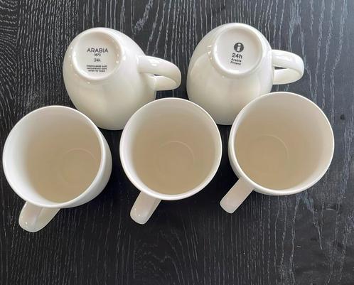 5 ronde mokken / 1 schuin Koko wit creme Iittala ( Arabia ), Huis en Inrichting, Keuken | Servies, Kop(pen) en/of Schotel(s), Overige stijlen