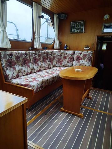 Luxe varend woonschip beschikbaar voor biedingen