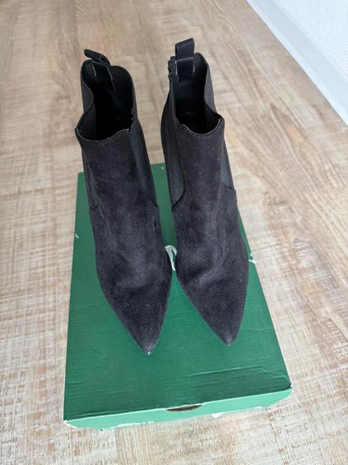 Hoge hakken enkellaarzen maat 38(high heels,pumps,boots), Kleding | Dames, Schoenen, Zo goed als nieuw, Pumps, Zwart, Ophalen of Verzenden