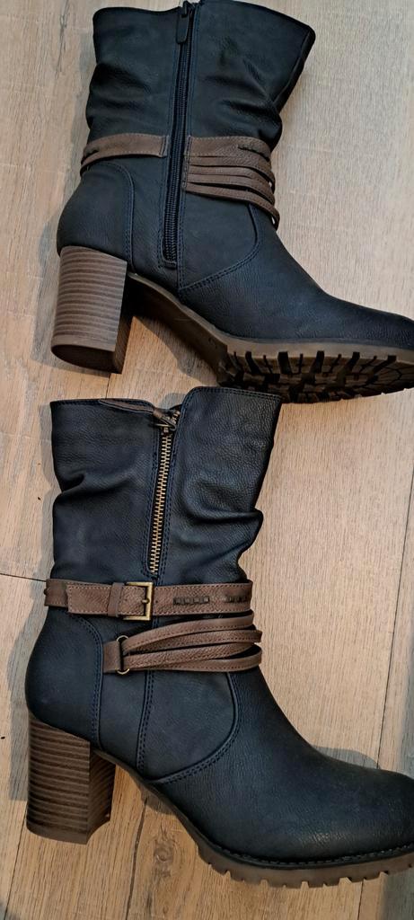 Nieuwe donkerblauwe laarzen met bruine gespen maat 40, Kleding | Dames, Schoenen, Nieuw, Hoge laarzen, Blauw, Ophalen of Verzenden