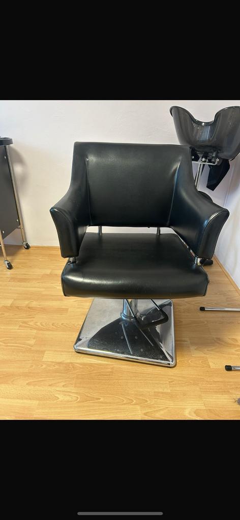 Kapperstoel, Huis en Inrichting, Fauteuils, Zo goed als nieuw, Ophalen of Verzenden