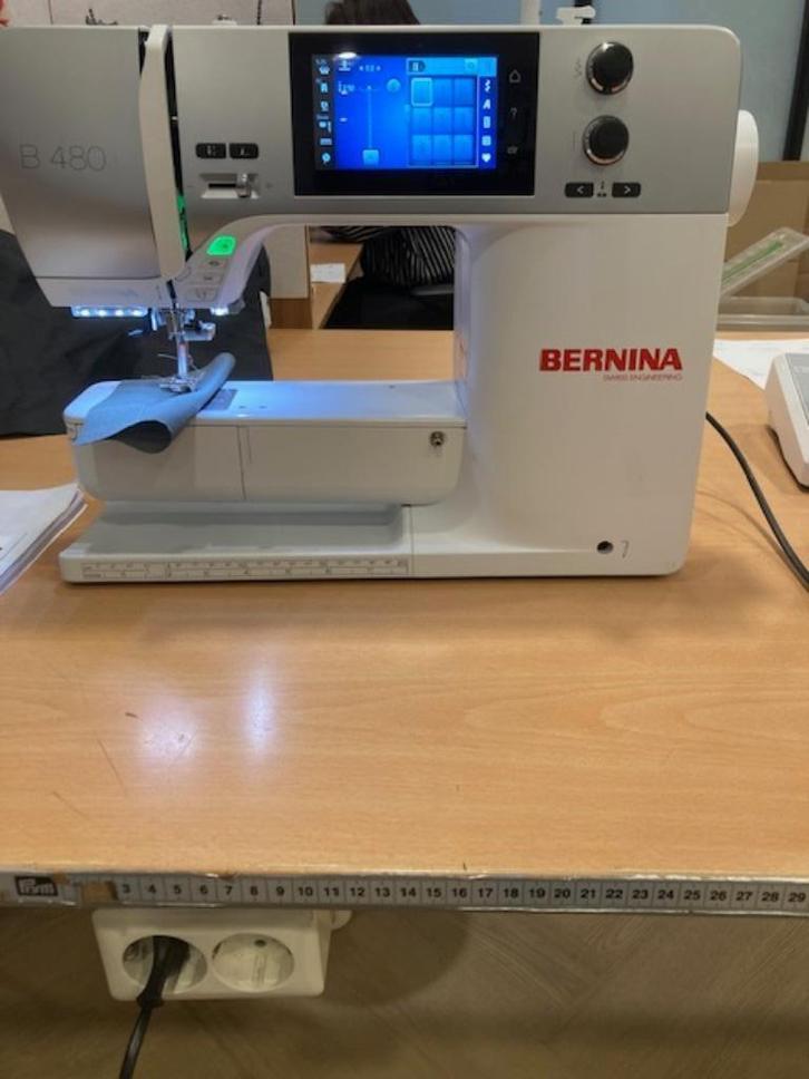Bernina B480 in nieuwstaat, Hobby en Vrije tijd, Naaimachines en Toebehoren, Zo goed als nieuw, Naaimachine, Bernina, Ophalen