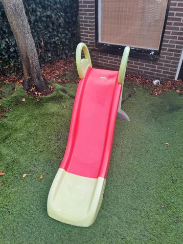 Smoby glijbaan met wateraansluiting  beschikbaar voor biedingen