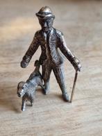 Zilveren man met hoed en wandelstok en een hon, Antiek en Kunst, Ophalen of Verzenden, Zilver