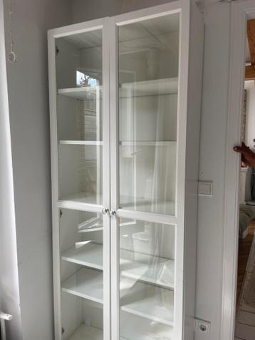 ikea billy kast met glazen deuren (cabinet with glass doors - afbeelding 1