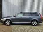 Volvo V70 2.4 D5 Summum /Automaat/Stoelverwarming/Leer/Xenon, Gebruikt, Zwart, 179 €/maand, 2000 kg