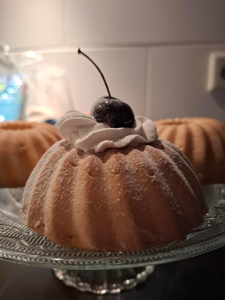 Nep gebak decoratie cake feest stolp bakken keuken brocante, Huis en Inrichting, Woonaccessoires | Stolpen, Nieuw, Ophalen of Verzenden