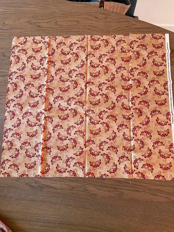 Katoenen stof met bloemmotief 50x114 cm beschikbaar voor biedingen