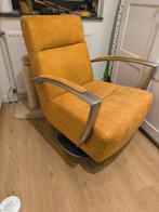 Relaxfauteuil okergeel suède, Huis en Inrichting, Fauteuils, Ophalen, Zo goed als nieuw, 50 tot 75 cm, Leer