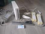 Complete Wii met 2 controlers en hdmi connector, Ophalen of Verzenden, Gebruikt